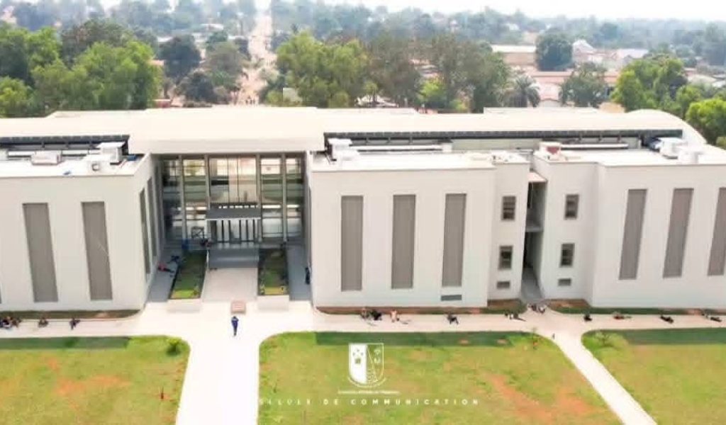Université de Mbuji-mayi ph. tiers